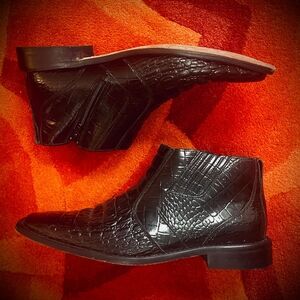 Stacy Adams Men’s Croc-Embossed Leather Dress Shoes. Size 8M.Excellent Condition